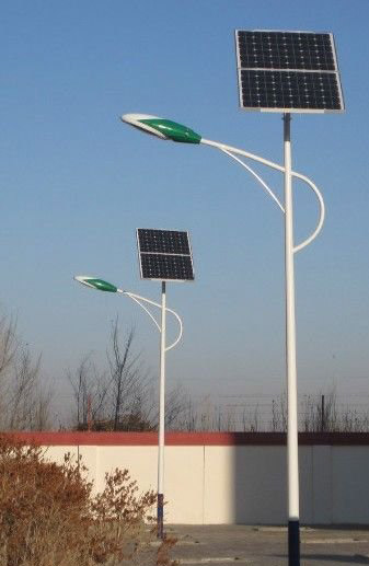 在太陽能路燈上選擇太陽能板時(shí)，需要考慮哪些因素？